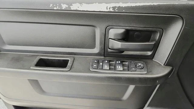 Used 2019 Granite Crystal Clearcoat Metallic Ram Express image 18