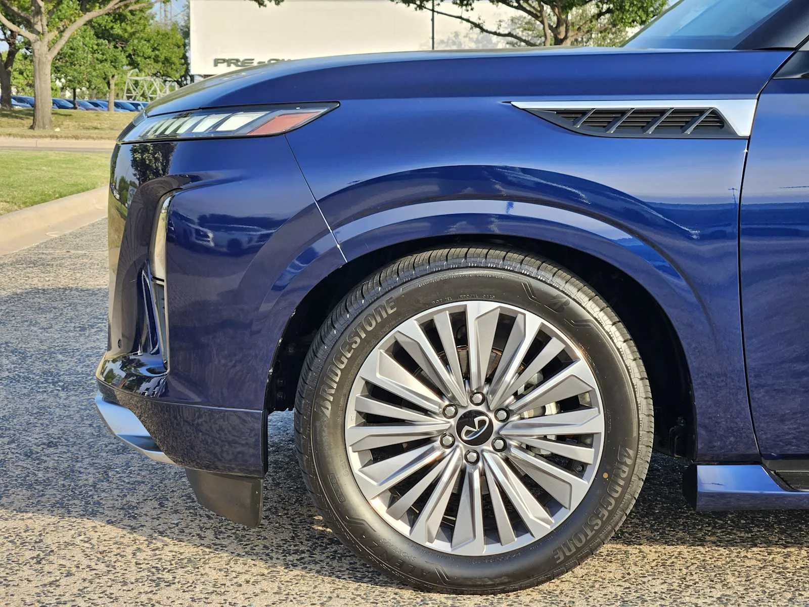 Certified Used 2025 Grand Blue INFINITI SENSORY image 9