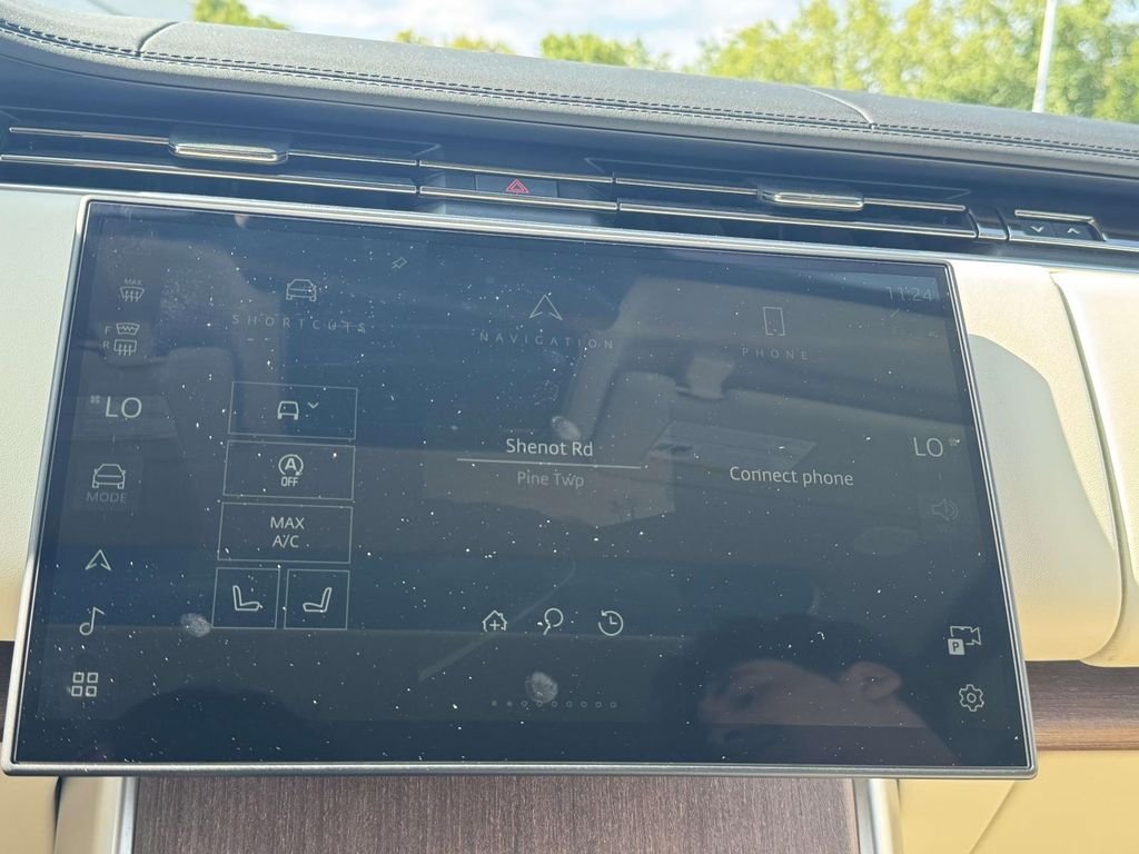 Certified Used 2025  Land Rover SE image 19
