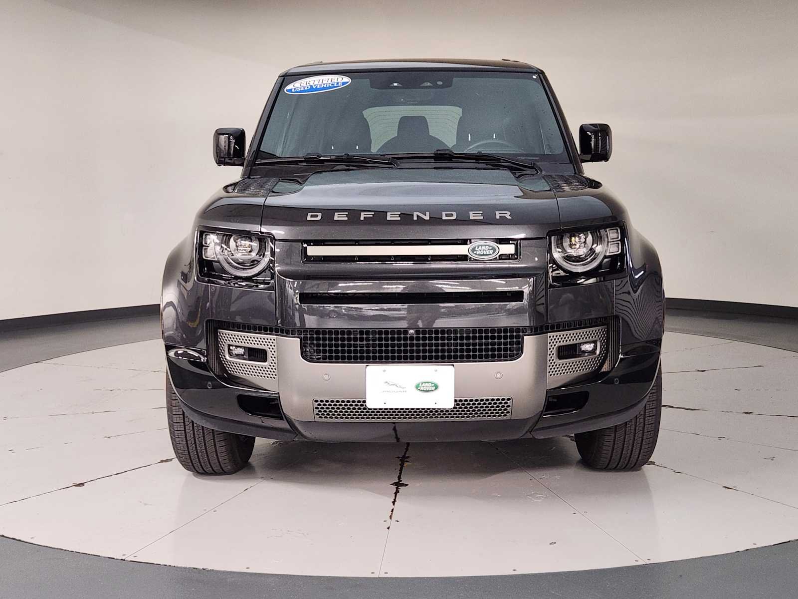2025 Land Rover Defender X-Dynamic SE - Photo 13