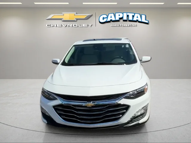 Used 2019 SUMMIT WHITE Chevrolet LT image 8