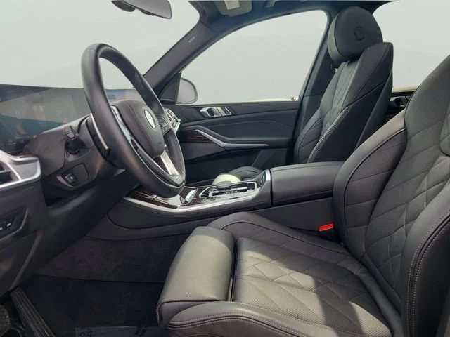 Used 2026 Black BMW sDrive40i image 19