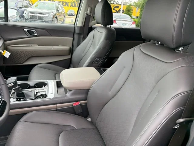 New 2026 White Kia EX image 19