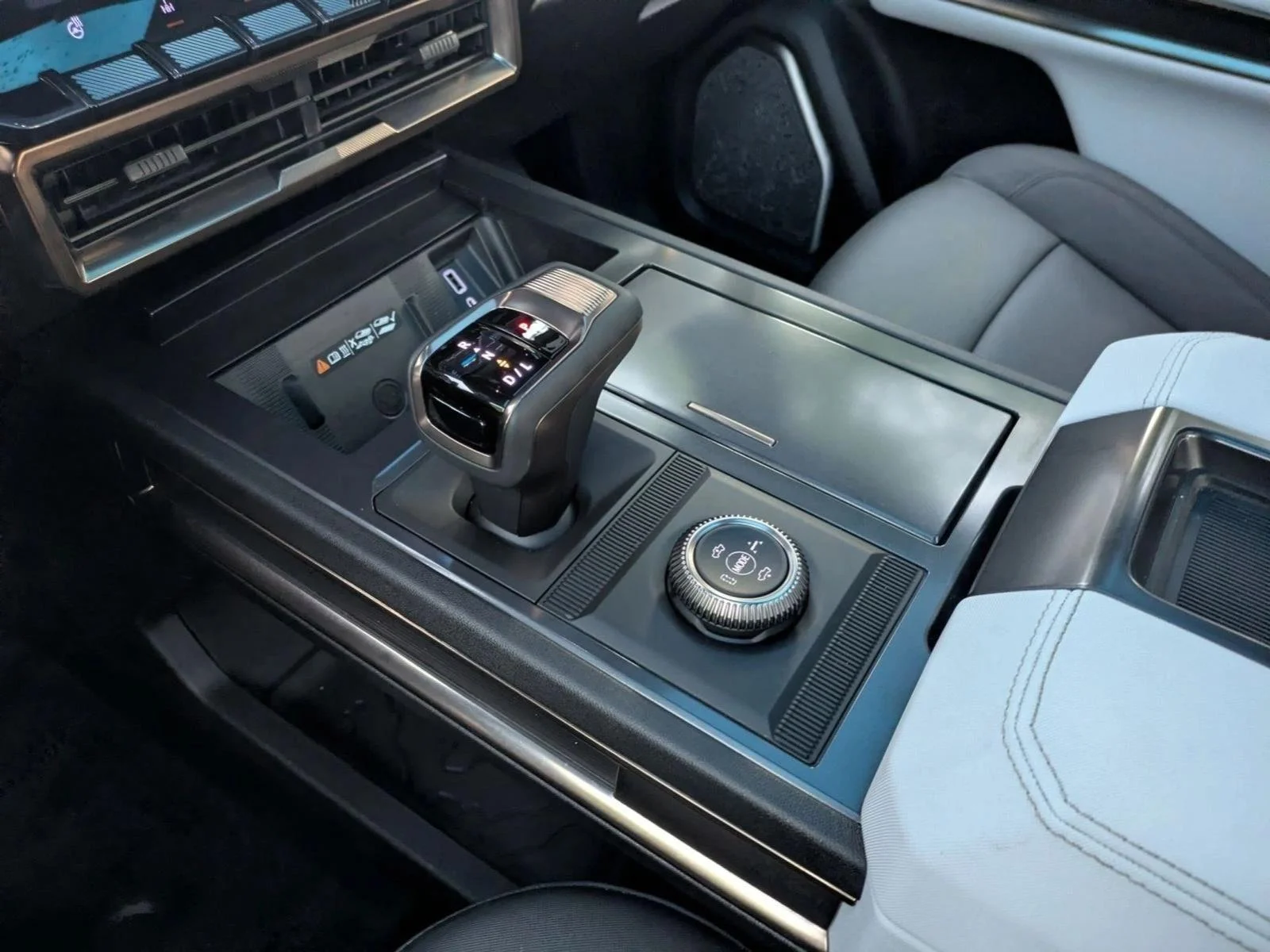 Used 2022 Interstellar White GMC Edition 1 image 12
