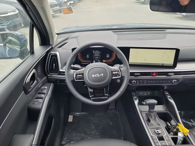 2025 Kia Sorento S - Photo 25