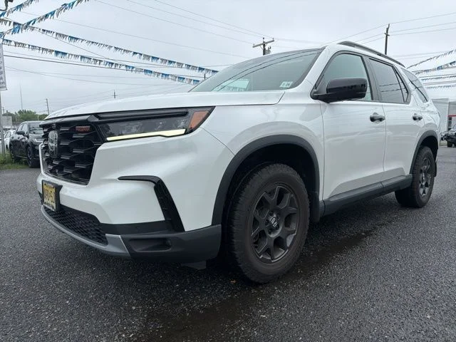 2023 Honda Pilot TrailSport AWD's photo