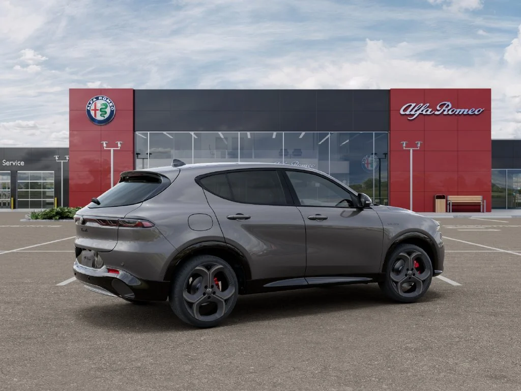 New 2026 Grigio (Gray) Ascari Metallic Exterior Paint Alfa Romeo Base image 4