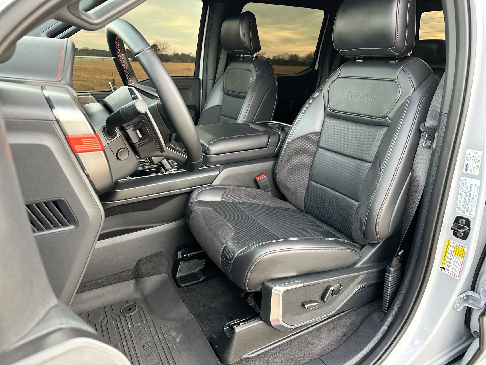 Used 2025 White Metallic Ford Raptor image 11