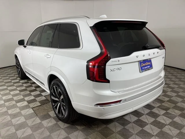 2025 Volvo XC90 Core - Photo 6