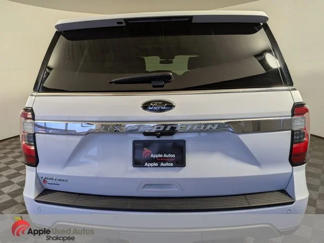 Used 2018 White Ford Limited image 6