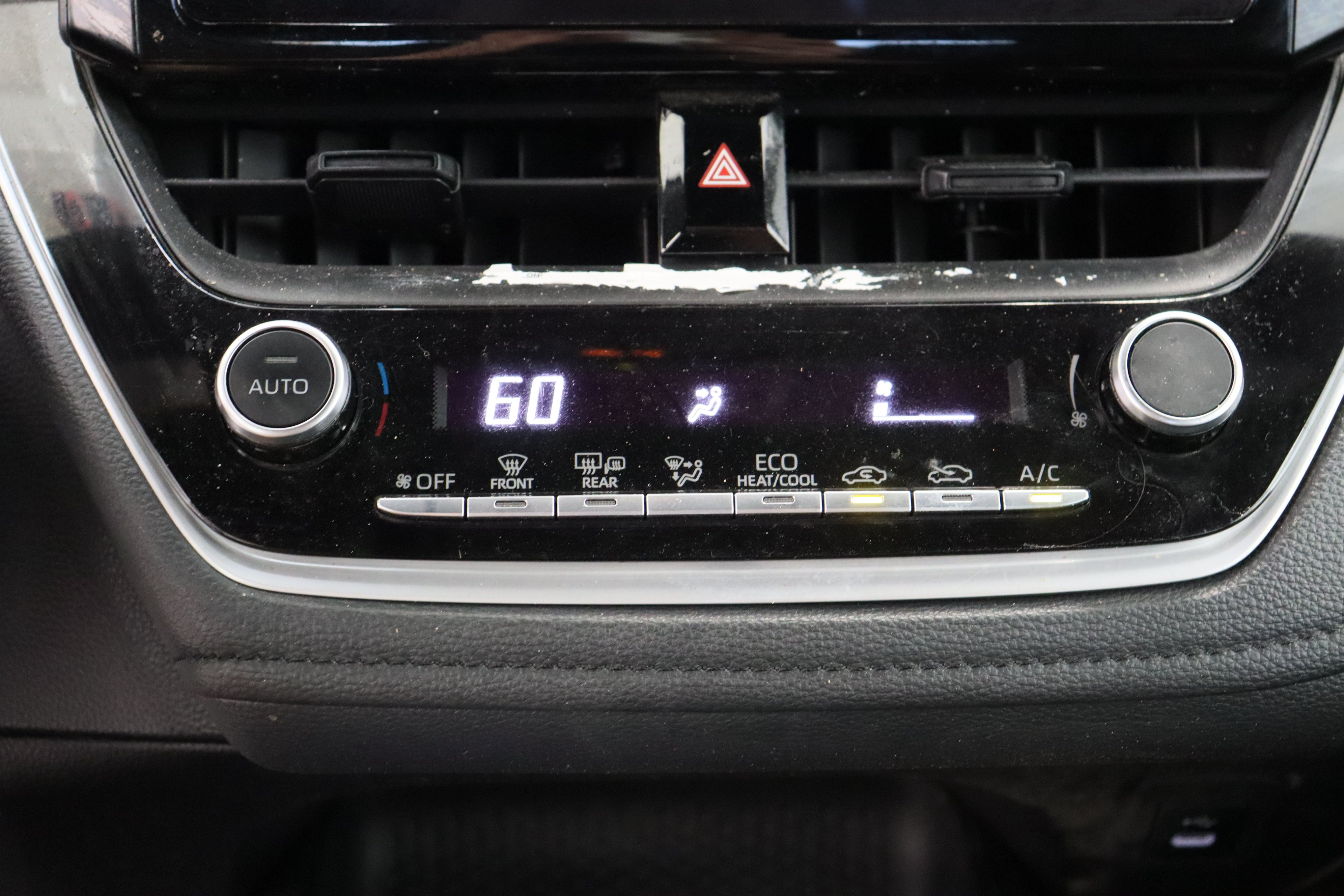 Used 2023 Wind Chill Pearl Toyota SE 2.0L image 19