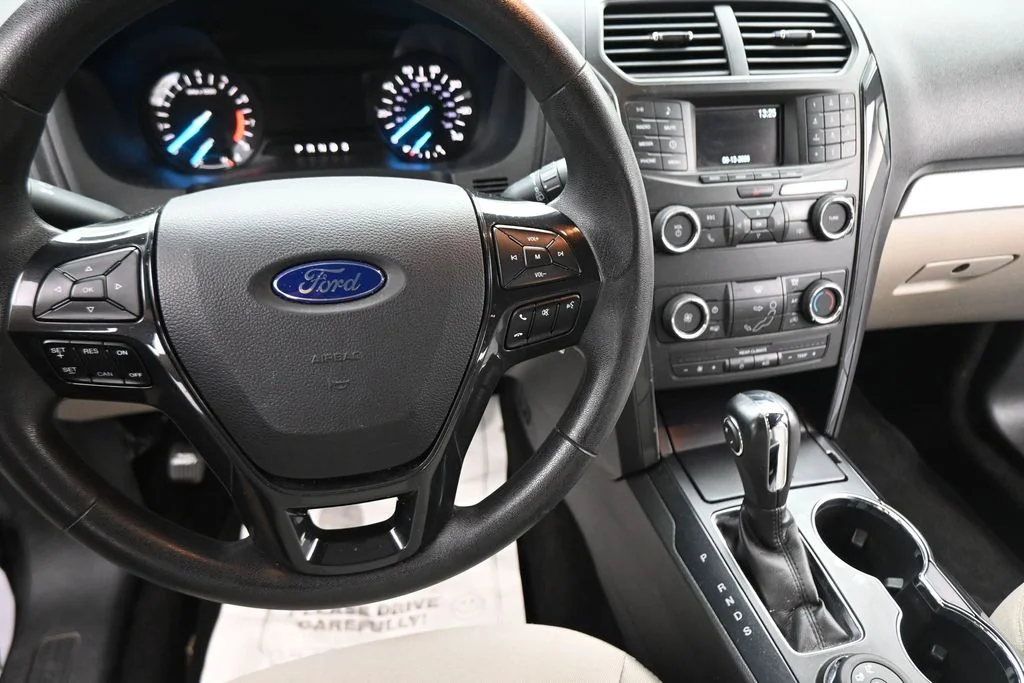 Used 2018 Black Ford Base image 39
