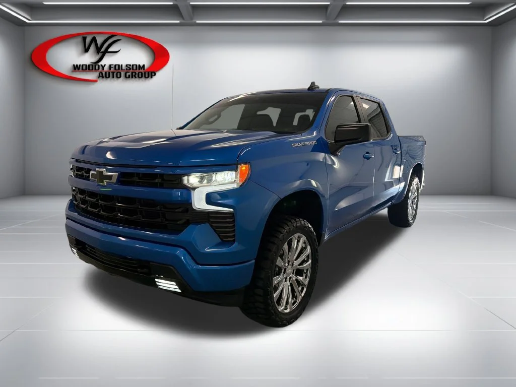 Used 2026 Riptide Blue Metallic Chevrolet RST image 3