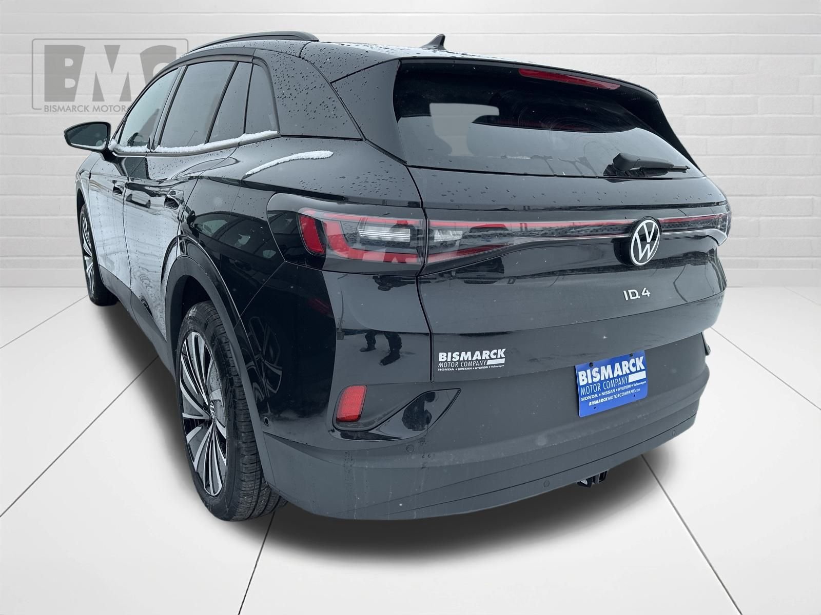 New 2026 Black Volkswagen Pro image 7