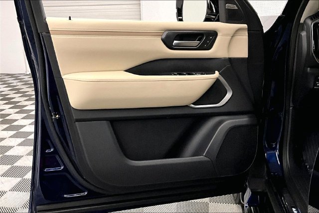 New 2026 Deep Ocean Blue Pearl Nissan Platinum Reserve image 34