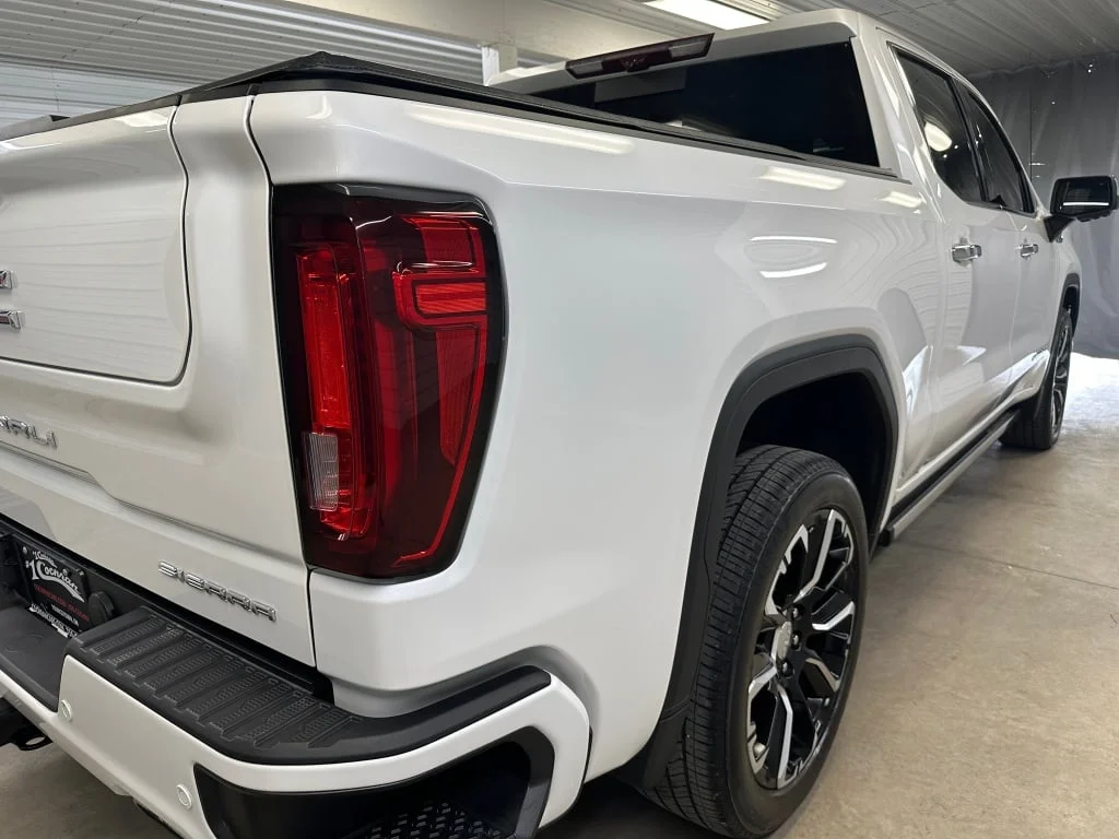 Used 2024 White Frost Tricoat GMC Denali image 32