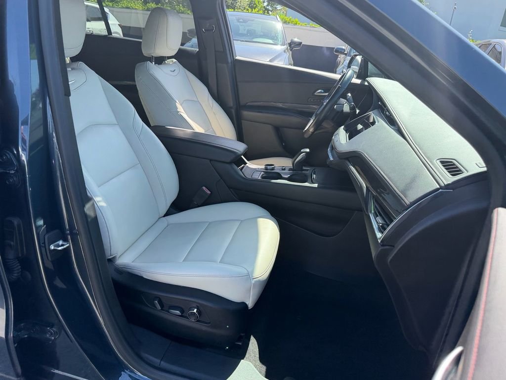 Used 2019 Gray Cadillac Sport image 18