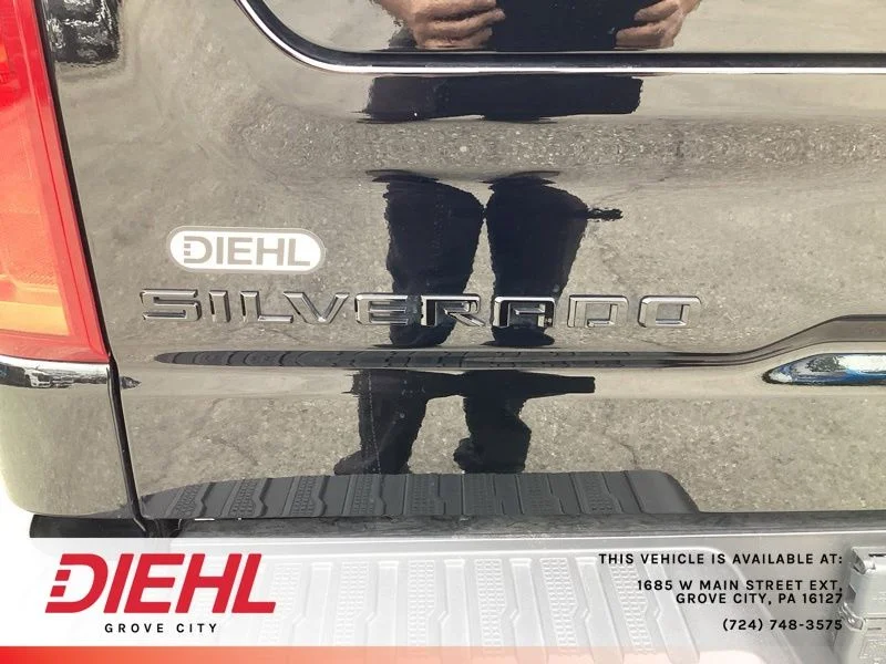 Used 2025 Black Chevrolet High Country image 11