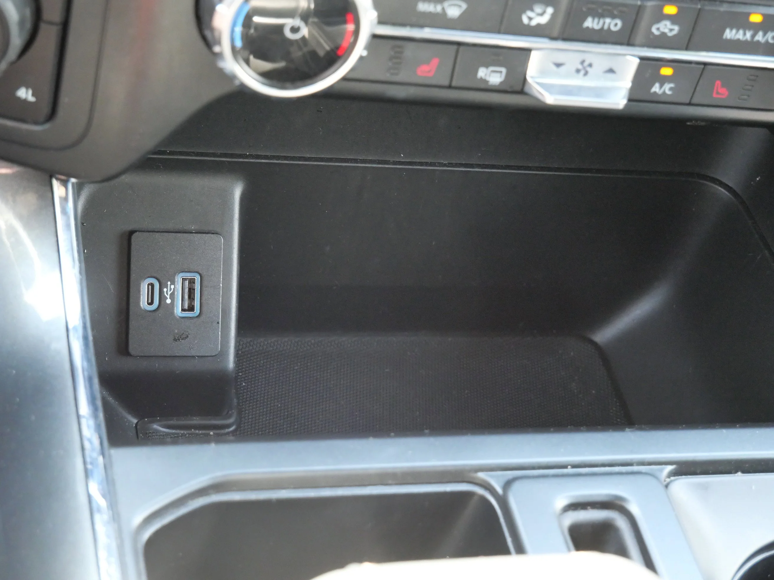 Certified Used 2024 Oxford White Clearcoat Ford XLT image 77