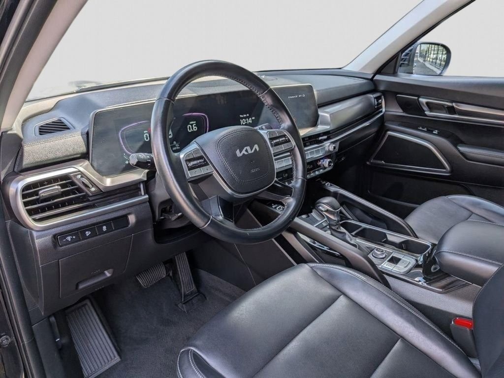 Used 2024 Black Kia S image 14