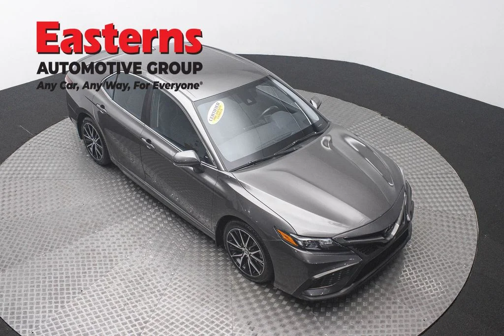Used 2024 Gray Toyota SE image 3
