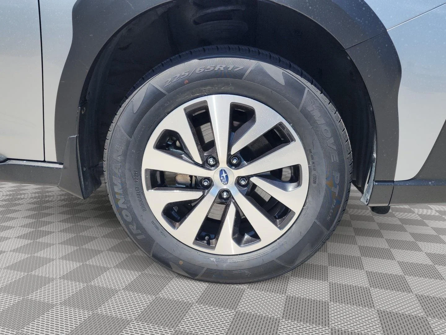 Certified Used 2024 Ice Silver Metallic Subaru Premium image 7