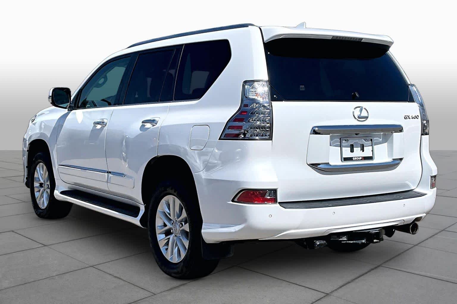Used 2019 Starfire Pearl Lexus Premium image 12