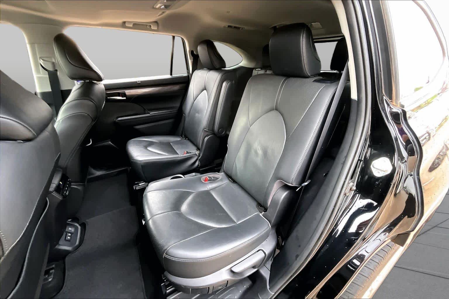 Used 2020 Midnight Black Metallic Toyota Limited image 19