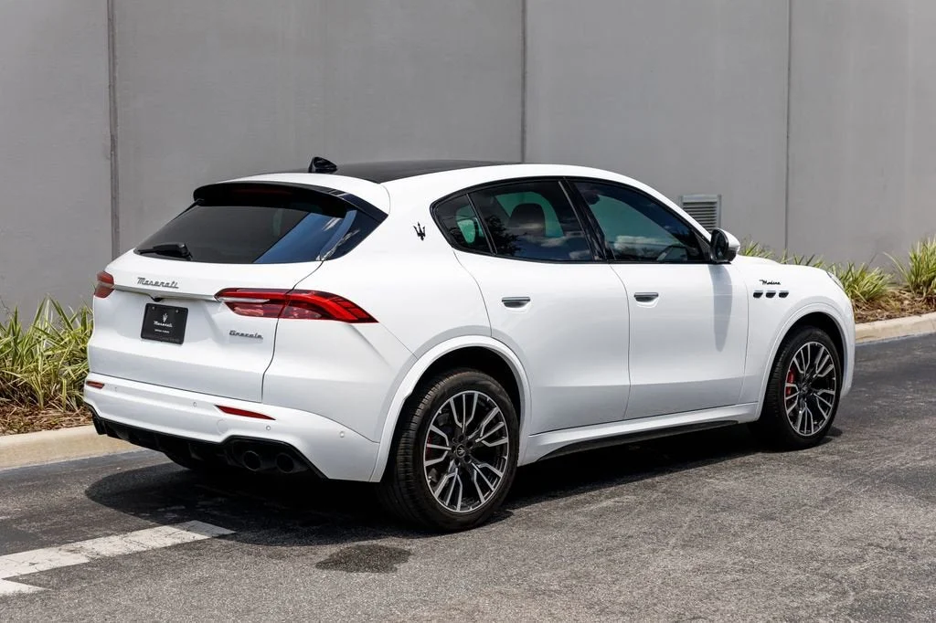 Used 2023 Bianco Maserati Modena image 5