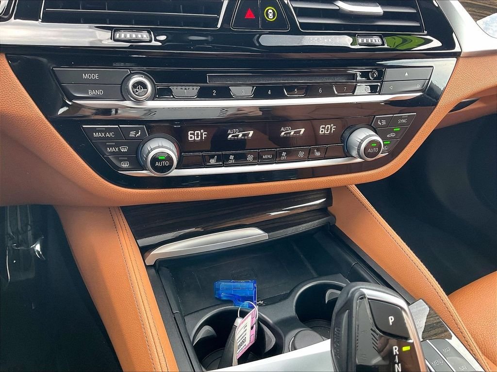Used 2019 Alpine White BMW 540i xDrive image 25
