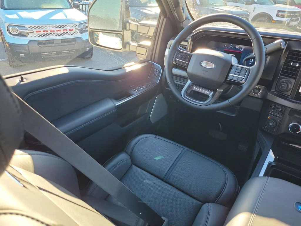 2026 Ford F-250 Super Duty Platinum - Photo 11