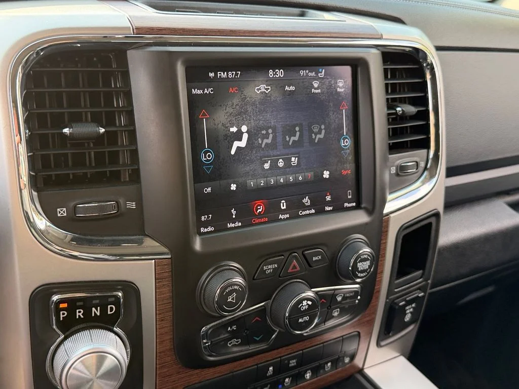 Used 2018 Granite Crystal Clearcoat Metallic Ram Laramie image 22