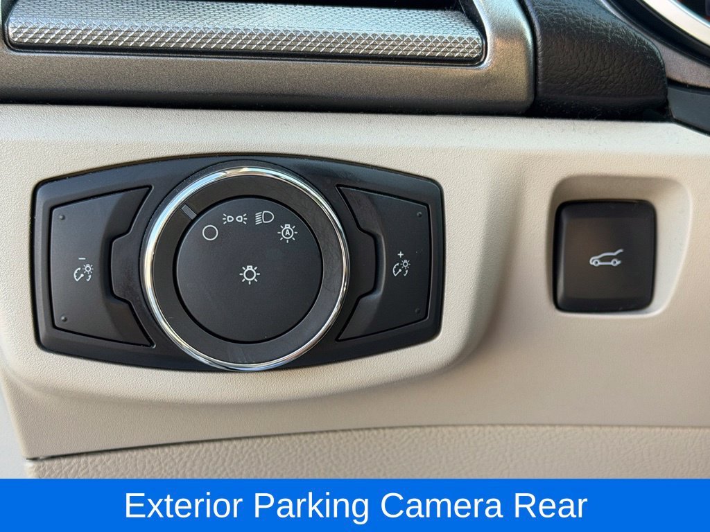 Used 2017 White Ford SE image 17
