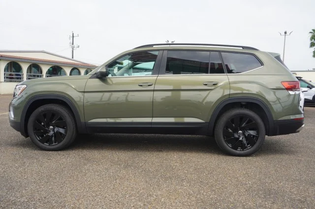 New 2026 Avocado Green Pearl Volkswagen 2.0T SE W/TECHNOLOGY image 12