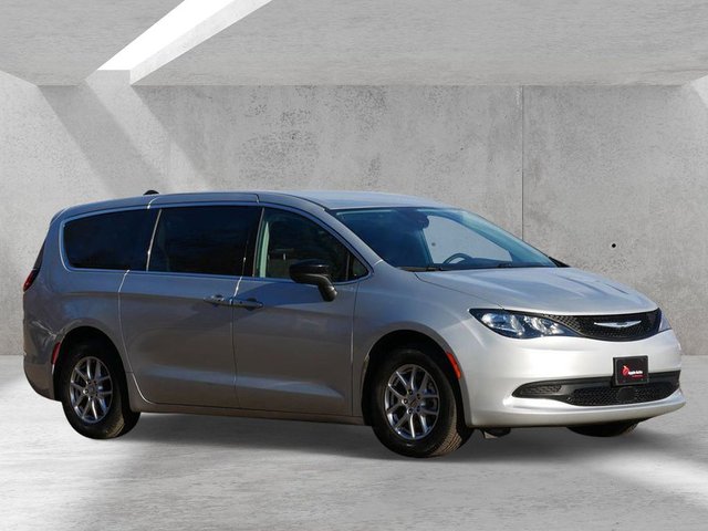 2024 Chrysler Voyager LX