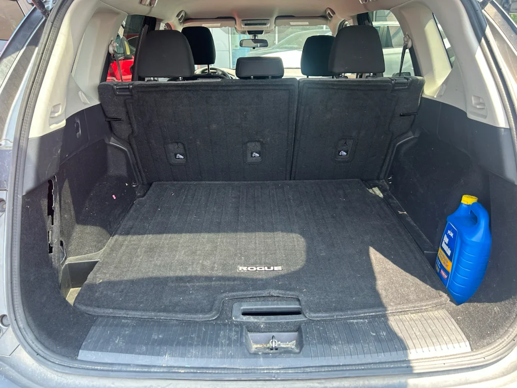 Used 2021 Gray Nissan SV FWD image 2