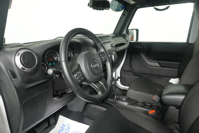 Used 2015 Bright White Clearcoat Jeep Sport image 17