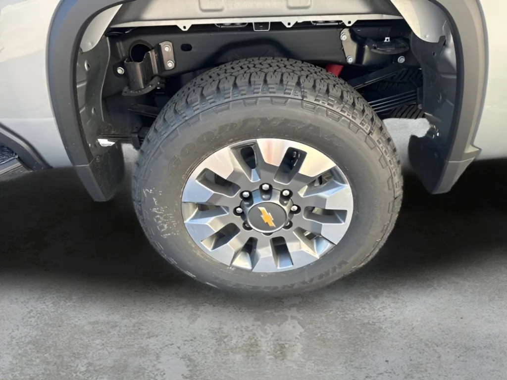 New 2026 Sterling Gray Metallic Chevrolet Custom image 31