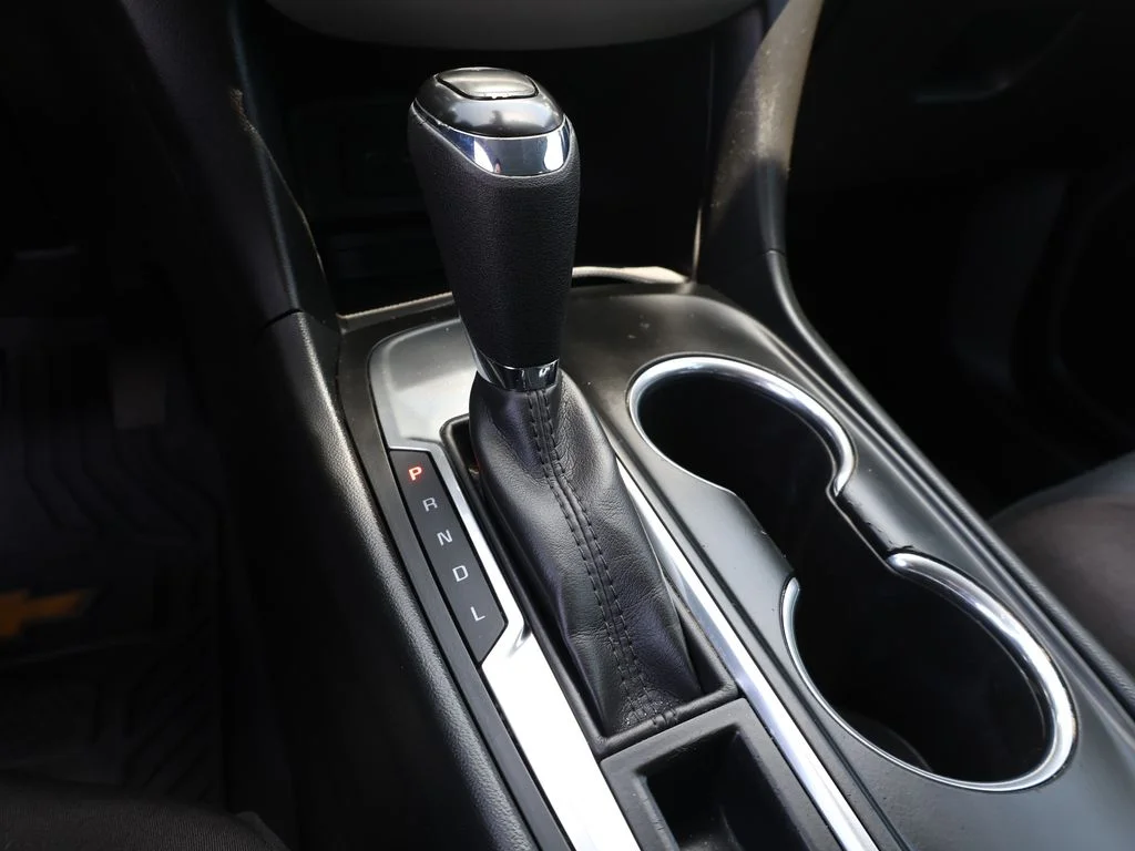 Used 2019 White Chevrolet LS image 23