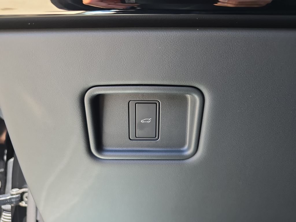 New 2026 Santorini Black Land Rover SE image 27