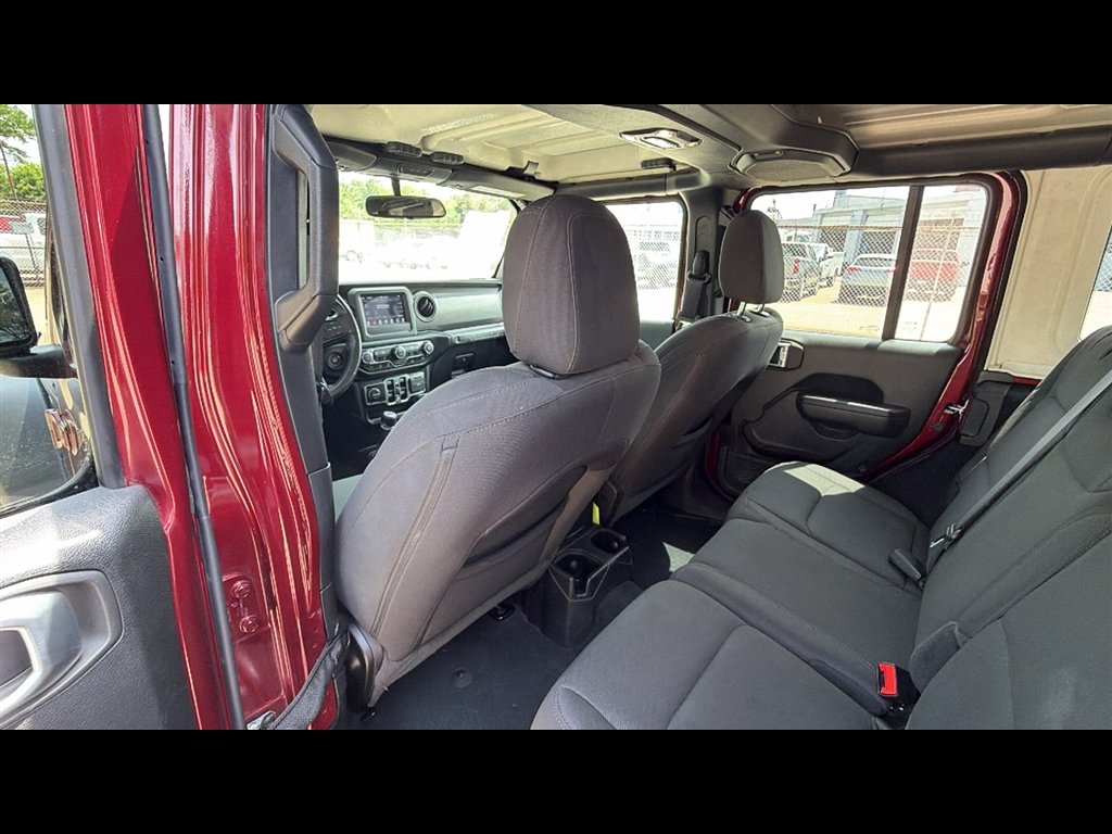Used 2022  Jeep Unlimited Sport image 22