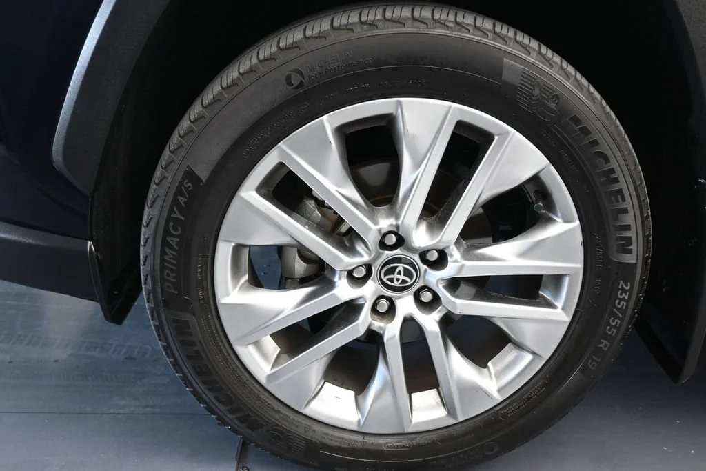 Used 2025 Blueprint Toyota XLE Premium image 28