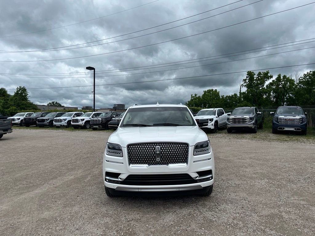 Used 2020 White Lincoln Reserve image 3