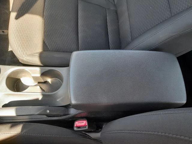 Used 2019 Gray Hyundai SE image 24