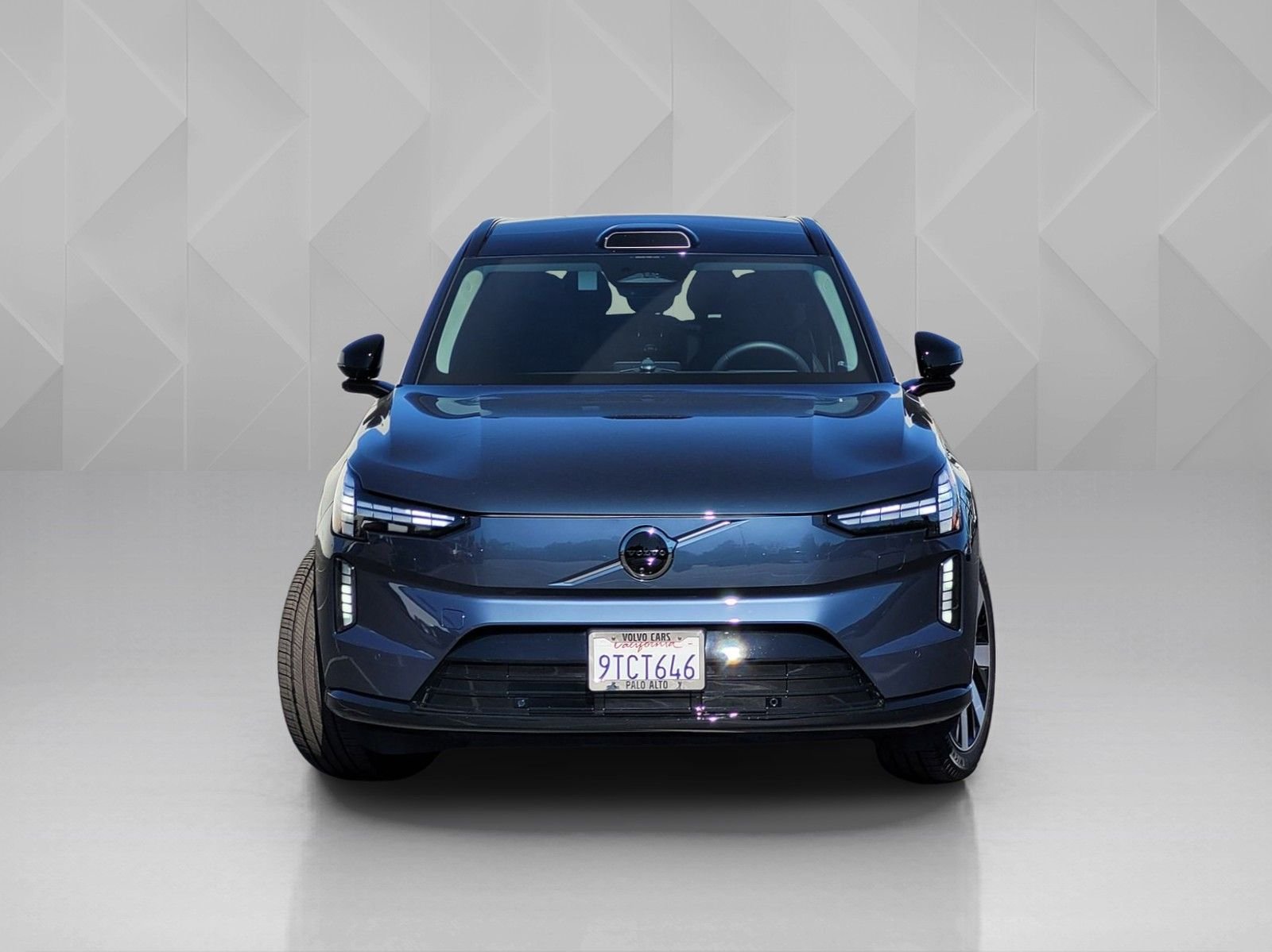 Used 2025 Volvo EX90 Ultra with VIN 7JDE23VL3SG001360 for sale in Larkspur, CA