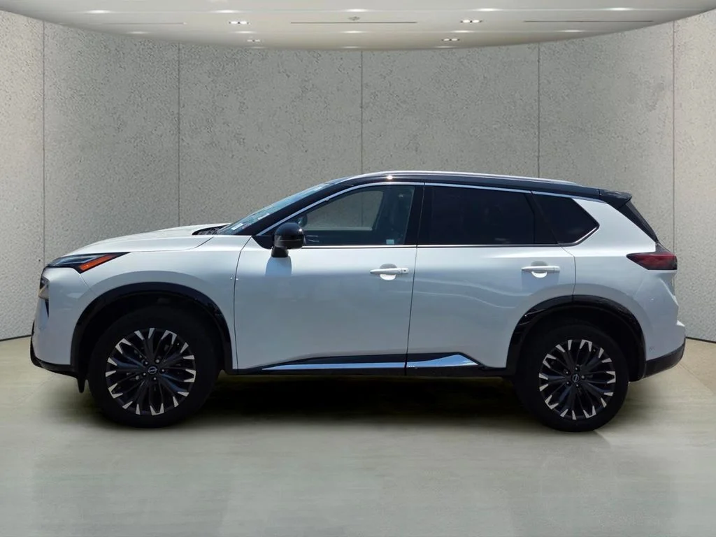 Certified Used 2026 White Nissan Platinum image 2