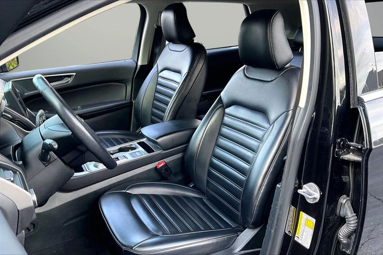 Used 2024 Black Ford SEL image 19