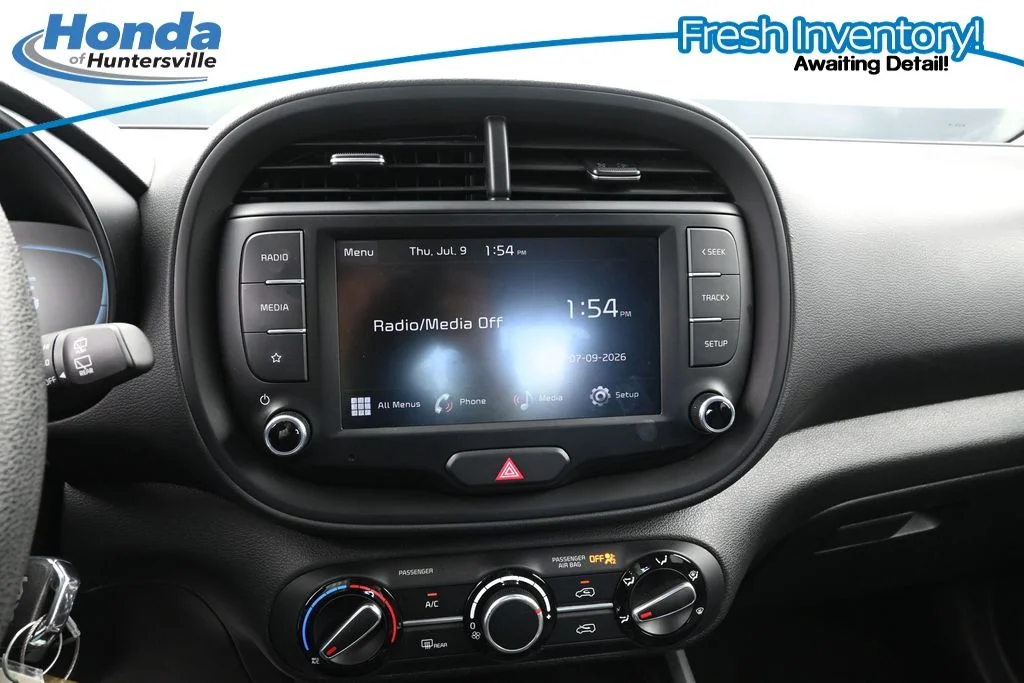 2025 Kia Soul LX - Photo 14