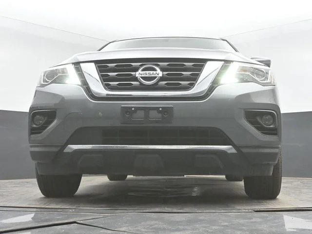 Used 2019 Gun Metallic Nissan SL image 30