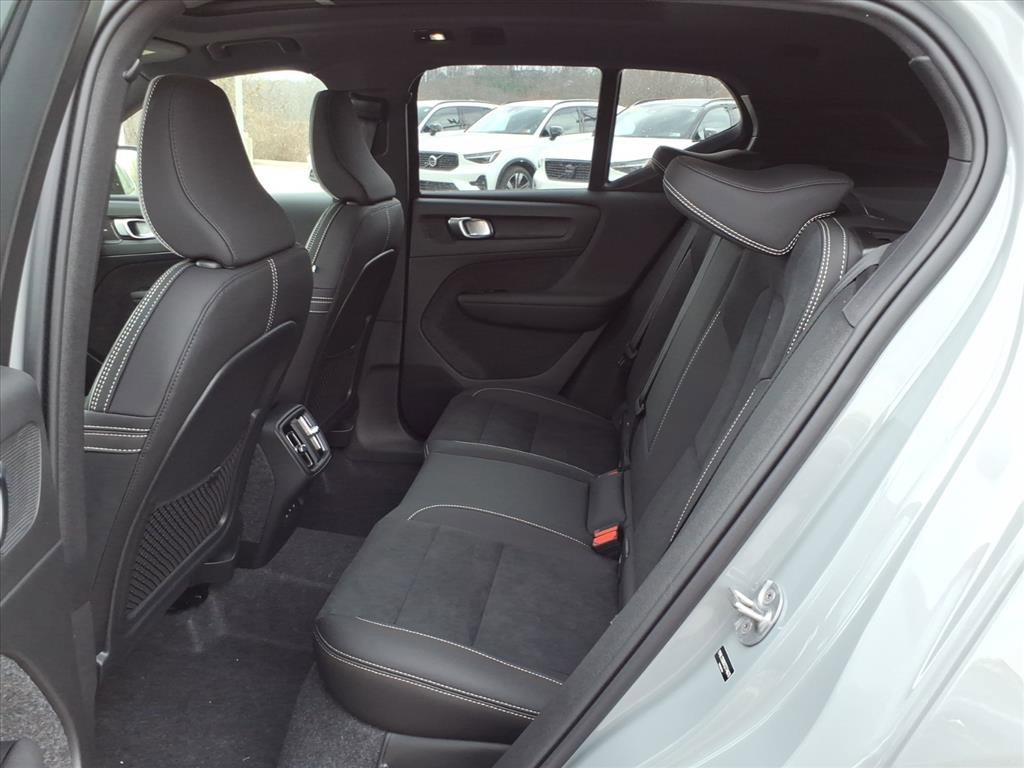 New 2026 Vapour Grey Volvo Ultra Black Edition image 12